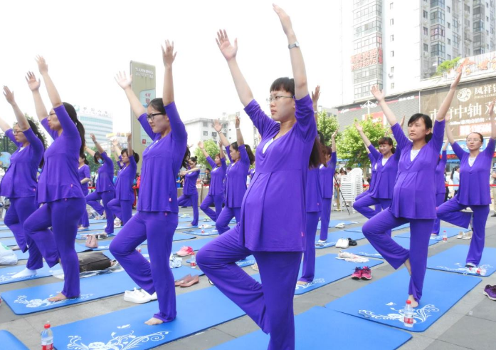 孕期应该怎么吃怎么动？营养专家十问十答，你想知道的都在这儿！