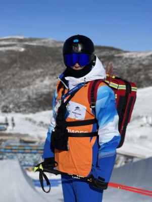 冬奥滑雪医生零下30℃的守护