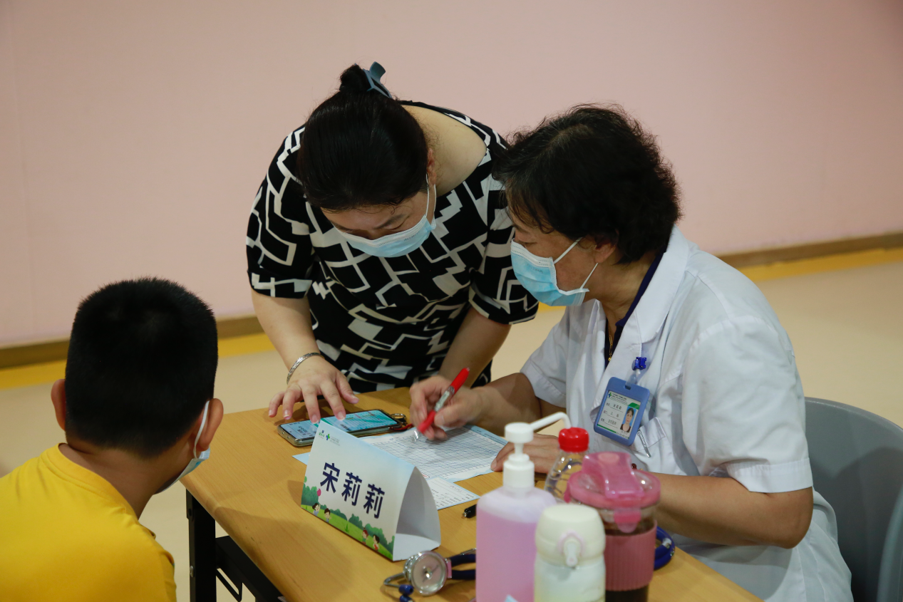 “儿童生长发育健康传播行动”走进广州开发区医院