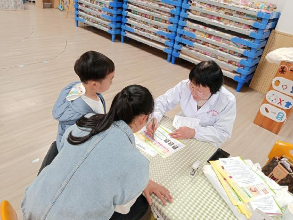 14岁少年骨龄超前1.5岁，家长勿凭“晚长”延误干预